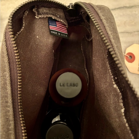 Le Labo Dark Brown Toiletry Bag - Picture 6 of 6
